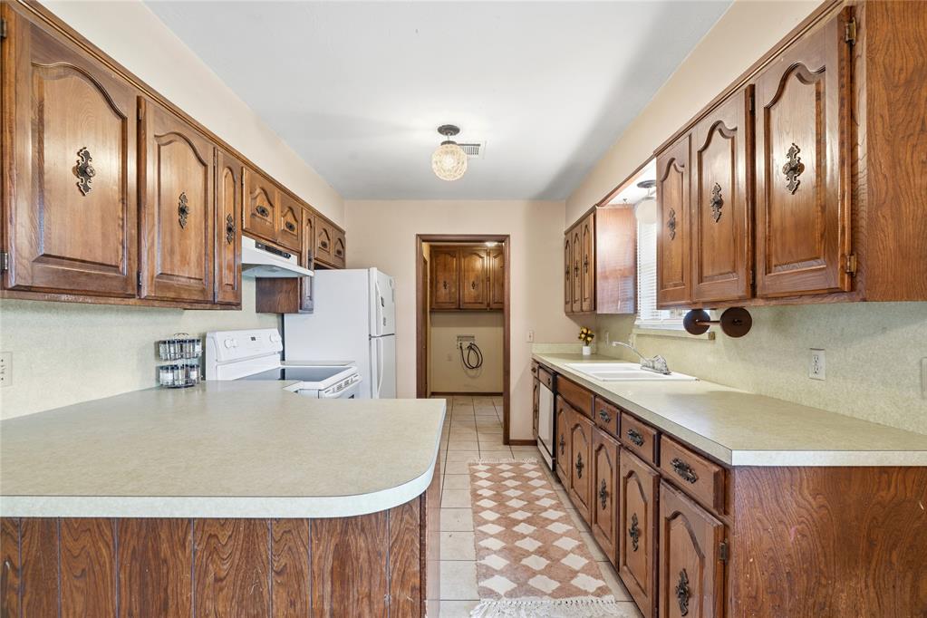 537 Sunset Drive Property Photo 8