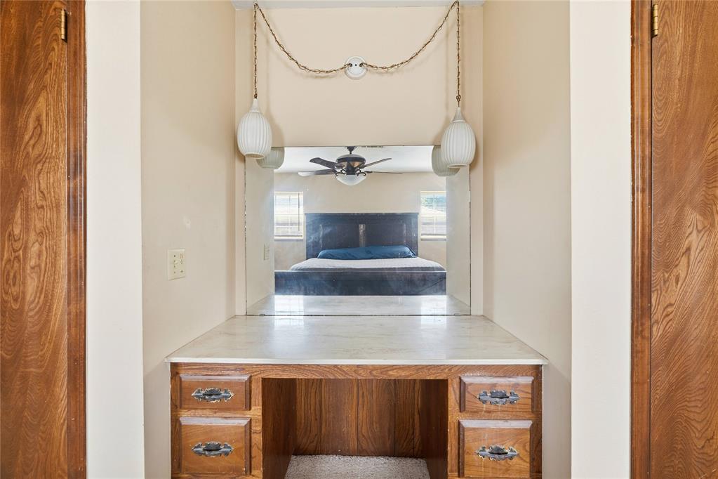 537 Sunset Drive Property Photo 14