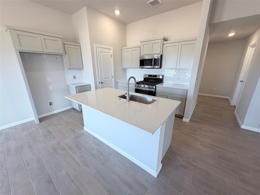 3029 Nw 196th Place Property Photo 3