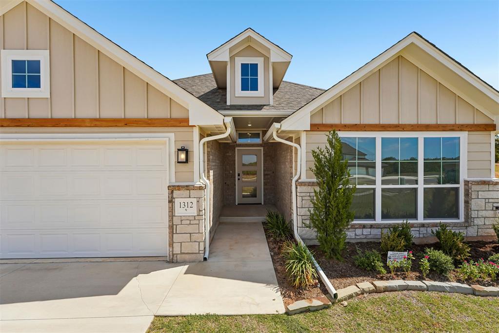 1312 Lighthorsemen Way Property Photo 4