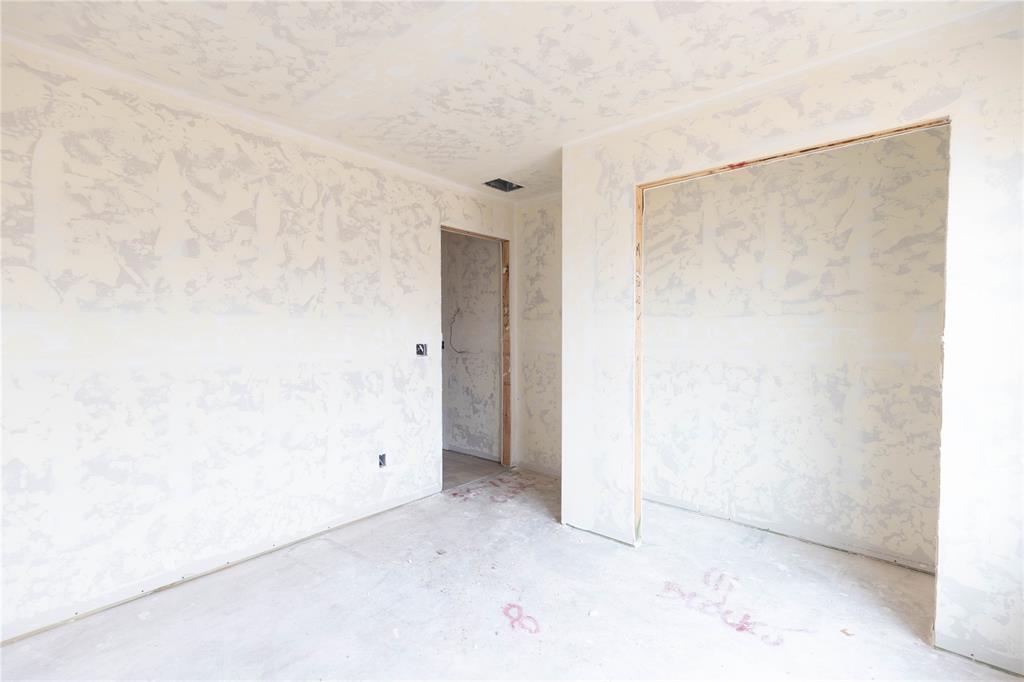 8728 Kate Crossing Property Photo 12