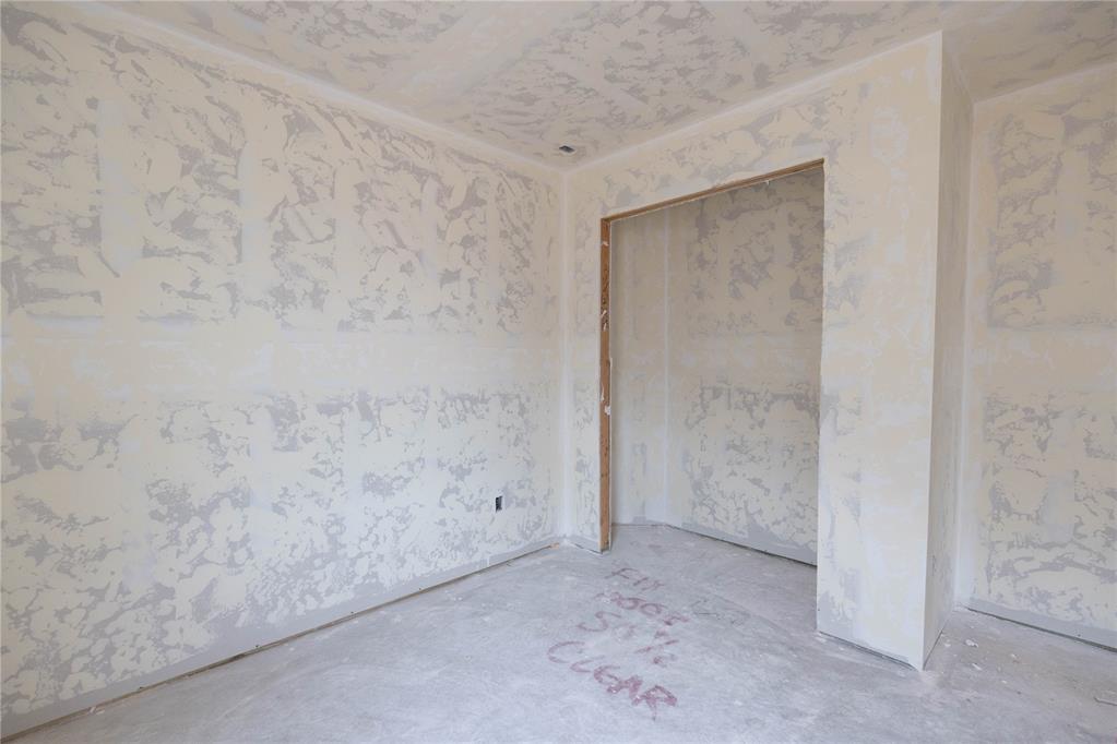 8728 Kate Crossing Property Photo 13