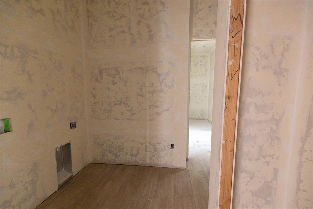 8728 Kate Crossing Property Photo 16