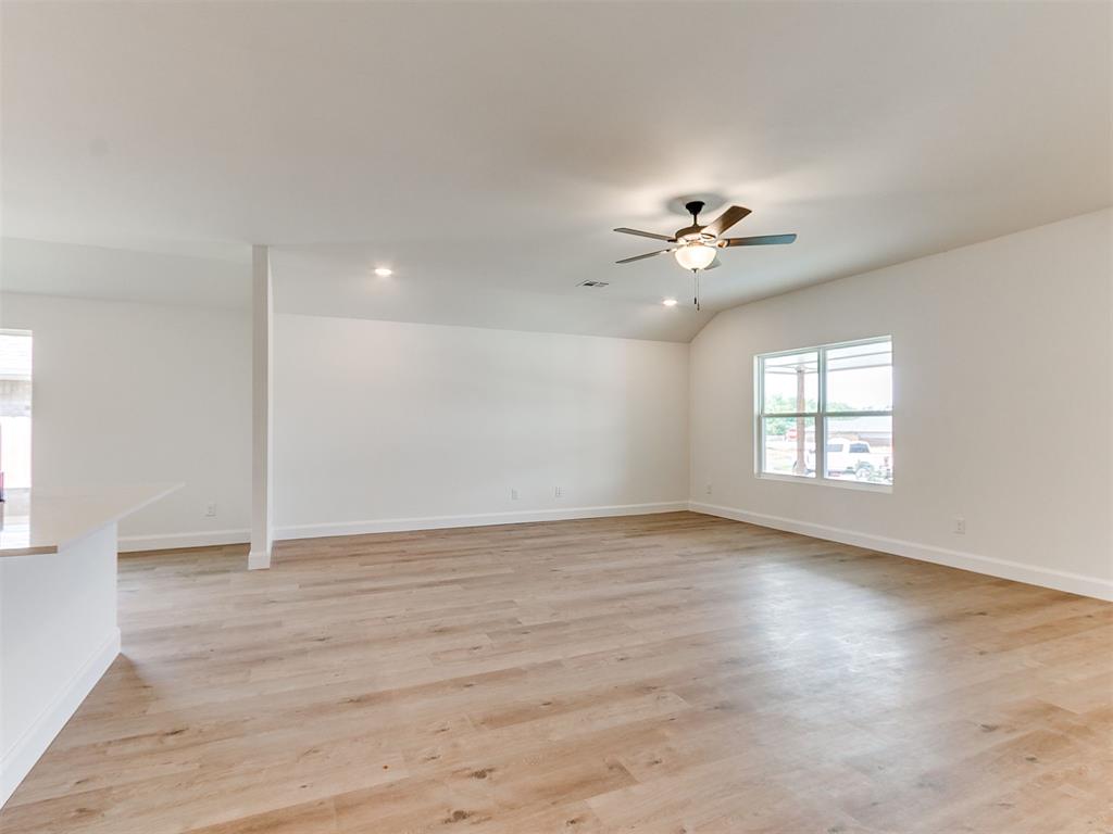 925 Hazy Brook Circle Property Photo 8