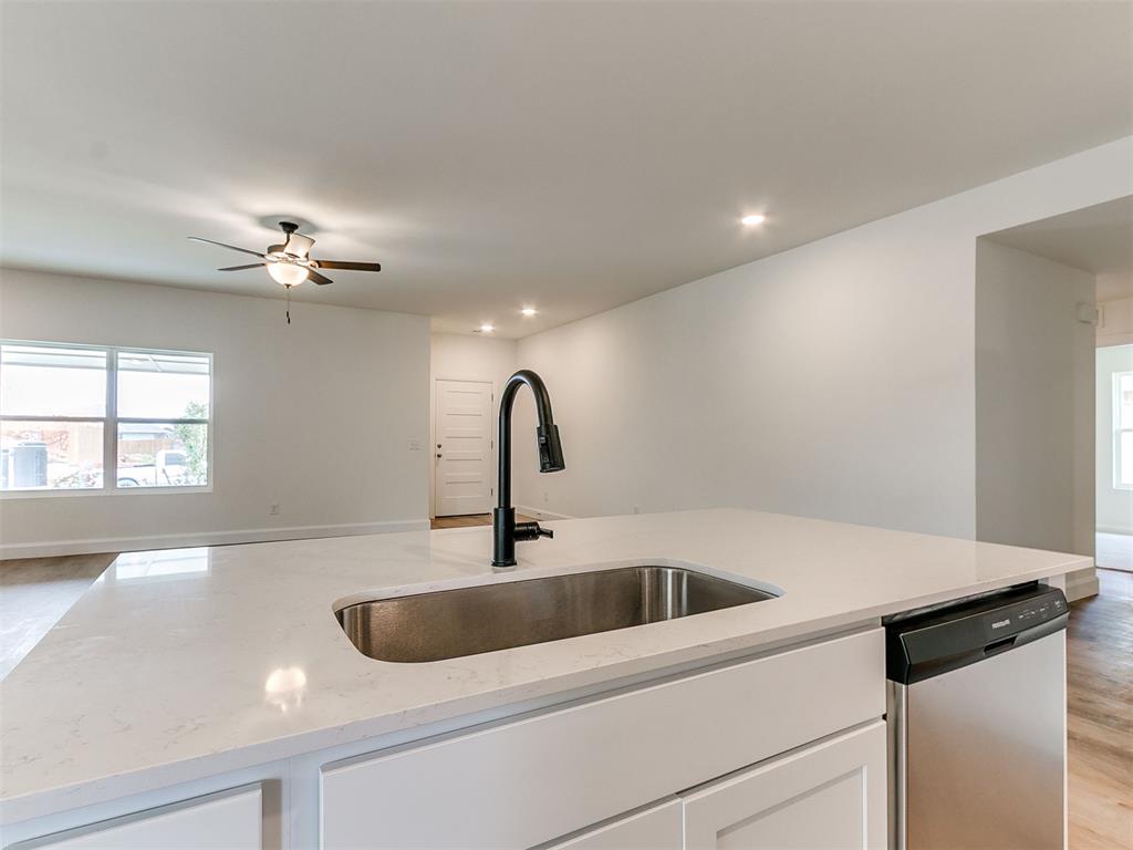 925 Hazy Brook Circle Property Photo 12