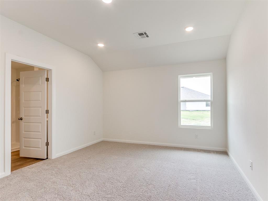 925 Hazy Brook Circle Property Photo 17