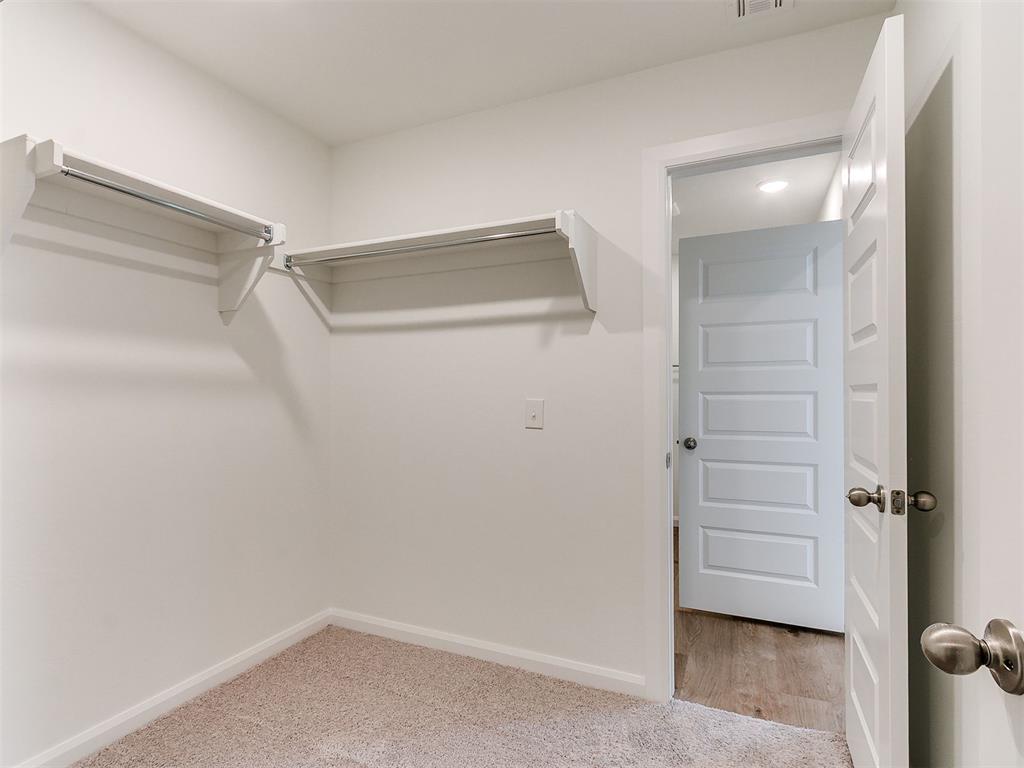 925 Hazy Brook Circle Property Photo 24
