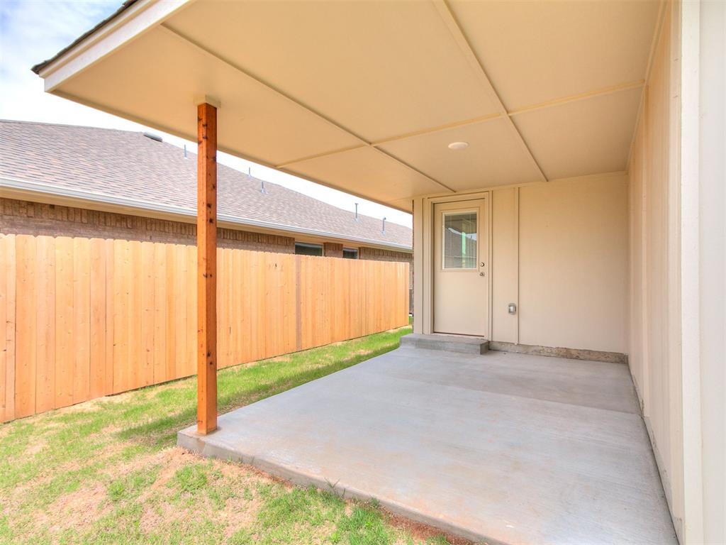 925 Hazy Brook Circle Property Photo 32