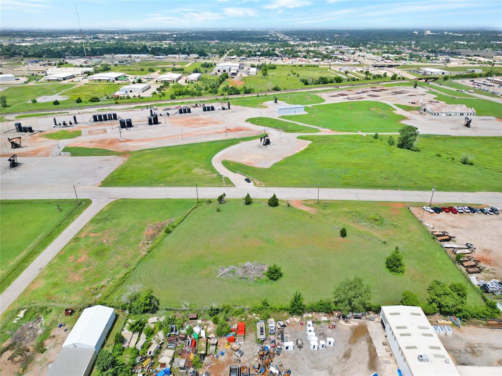 6200 Crossroads Boulevard Property Photo 3