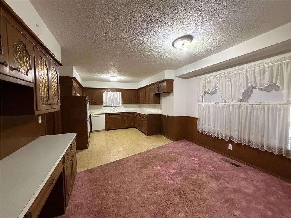 203 Elmhurst Drive Property Photo 9