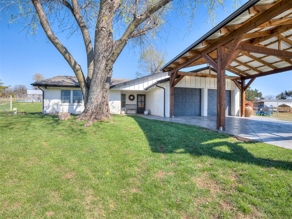 14920 N Harrah Road Property Photo 2