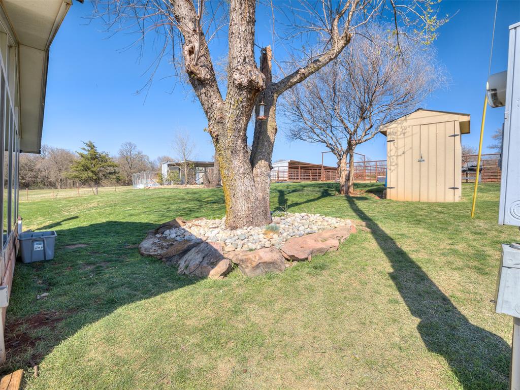 14920 N Harrah Road Property Photo 37