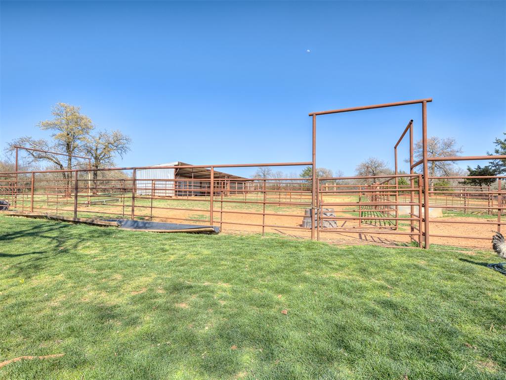 14920 N Harrah Road Property Photo 39