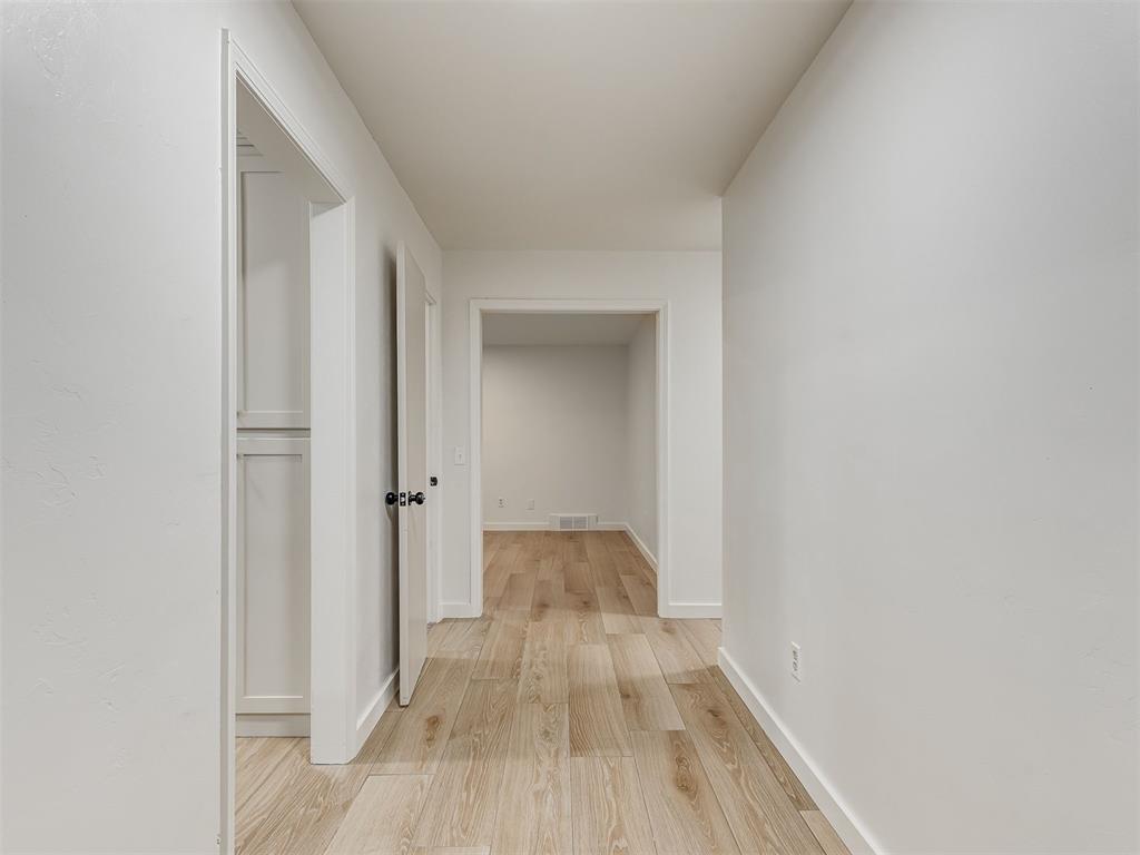 824 N Main Street Property Photo 6