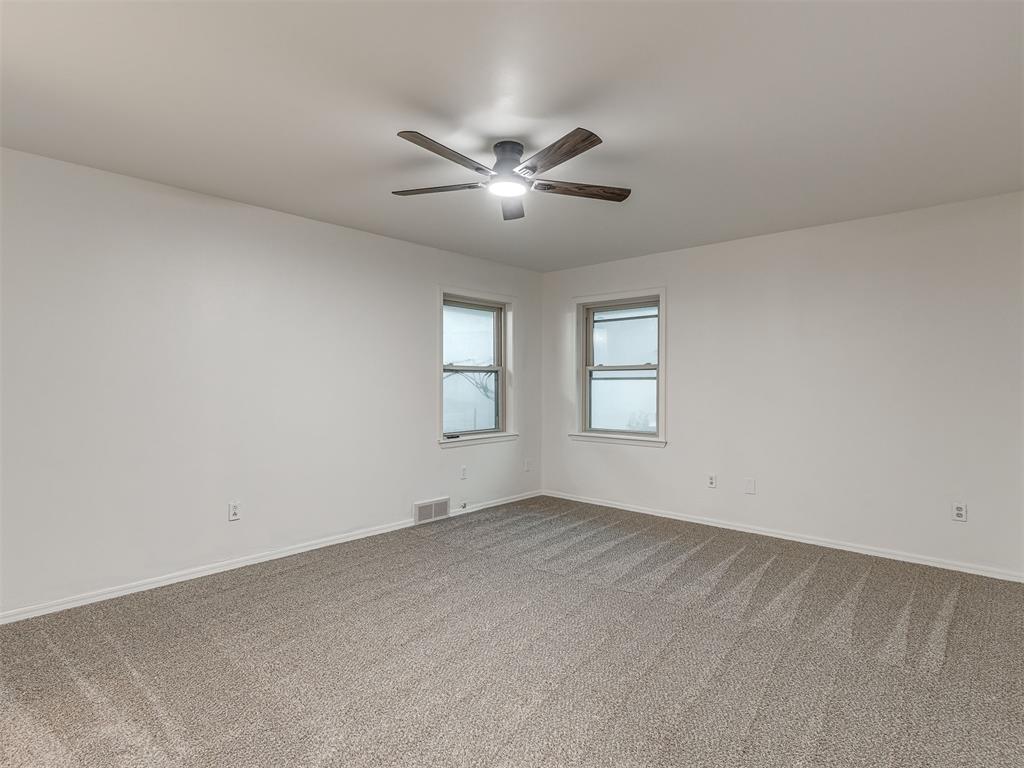 824 N Main Street Property Photo 17