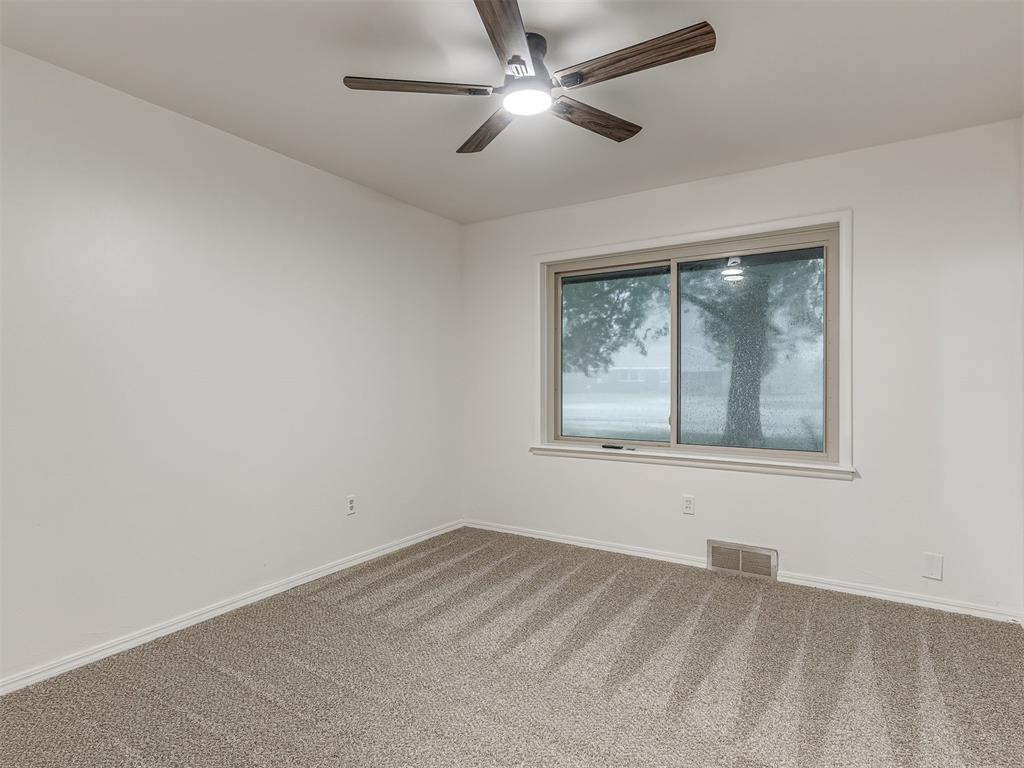 824 N Main Street Property Photo 23