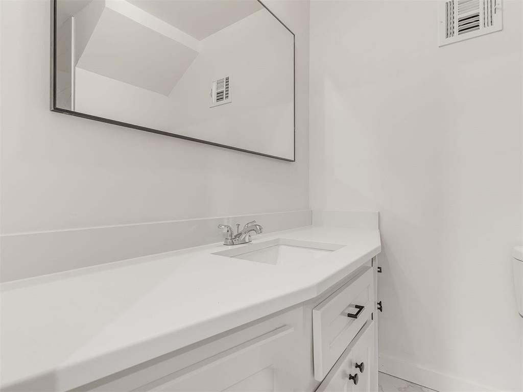824 N Main Street Property Photo 35