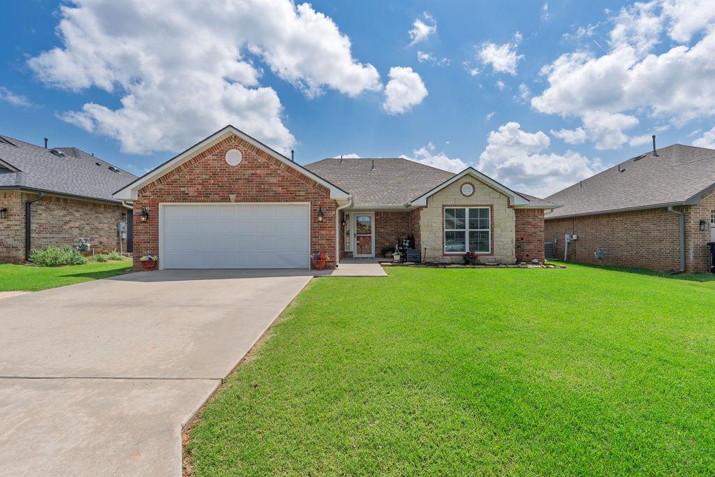 2232 Whispering Pine Boulevard Property Photo 2