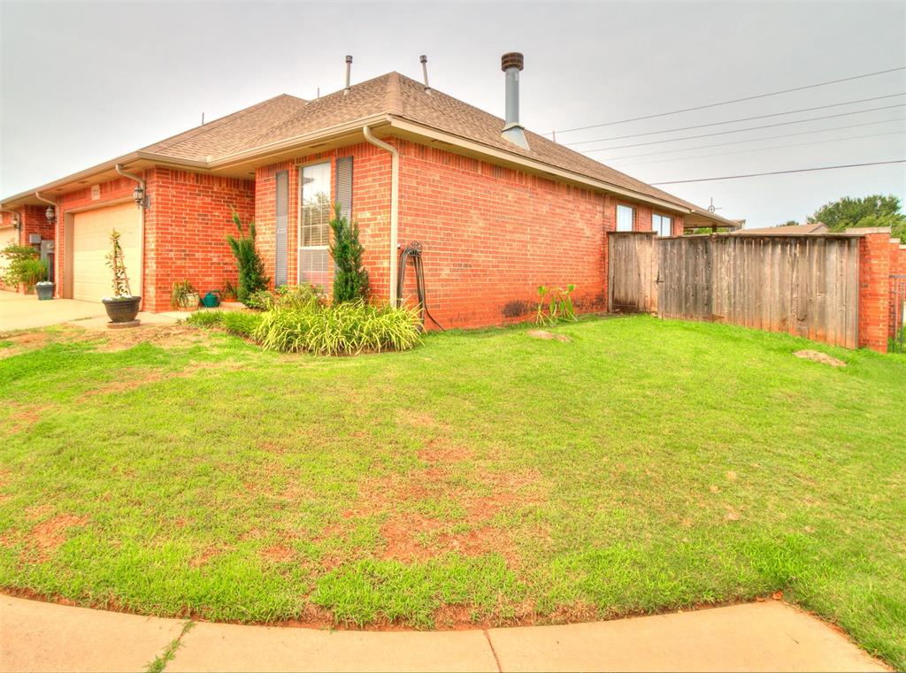 17119 Cedar Drive Property Photo 3