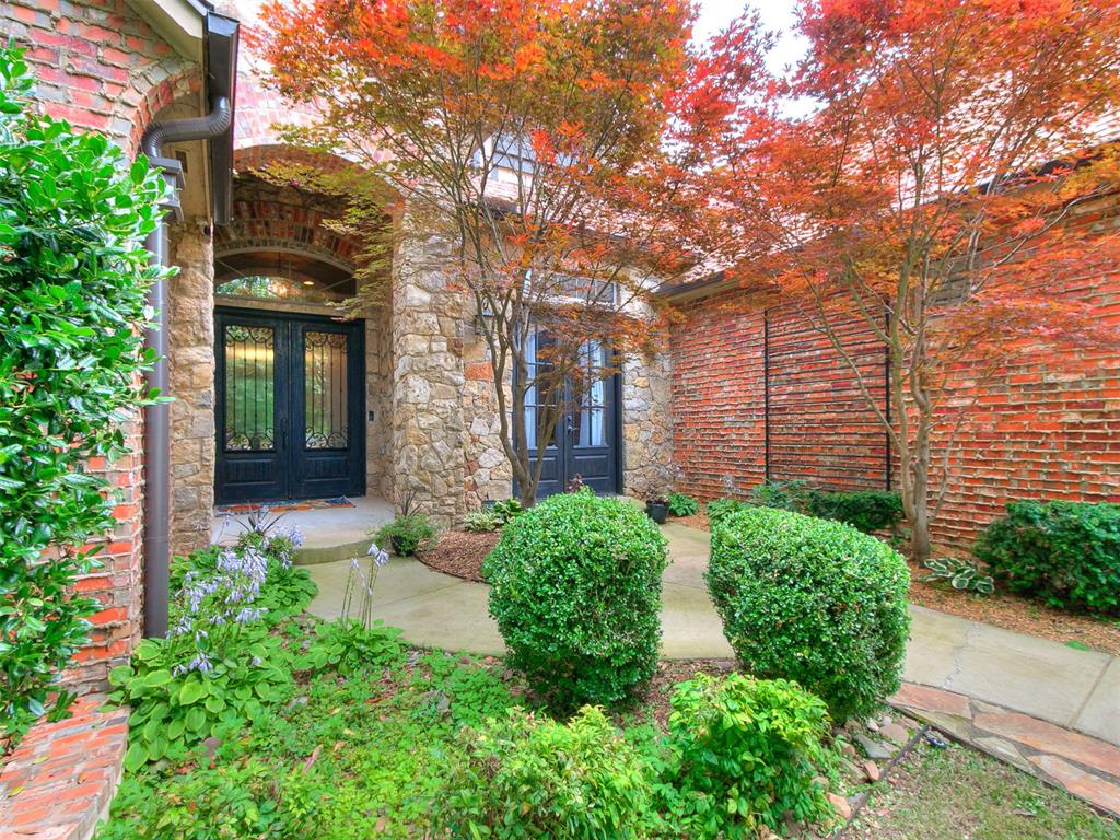 1108 Iron Bridge Court Property Photo 2