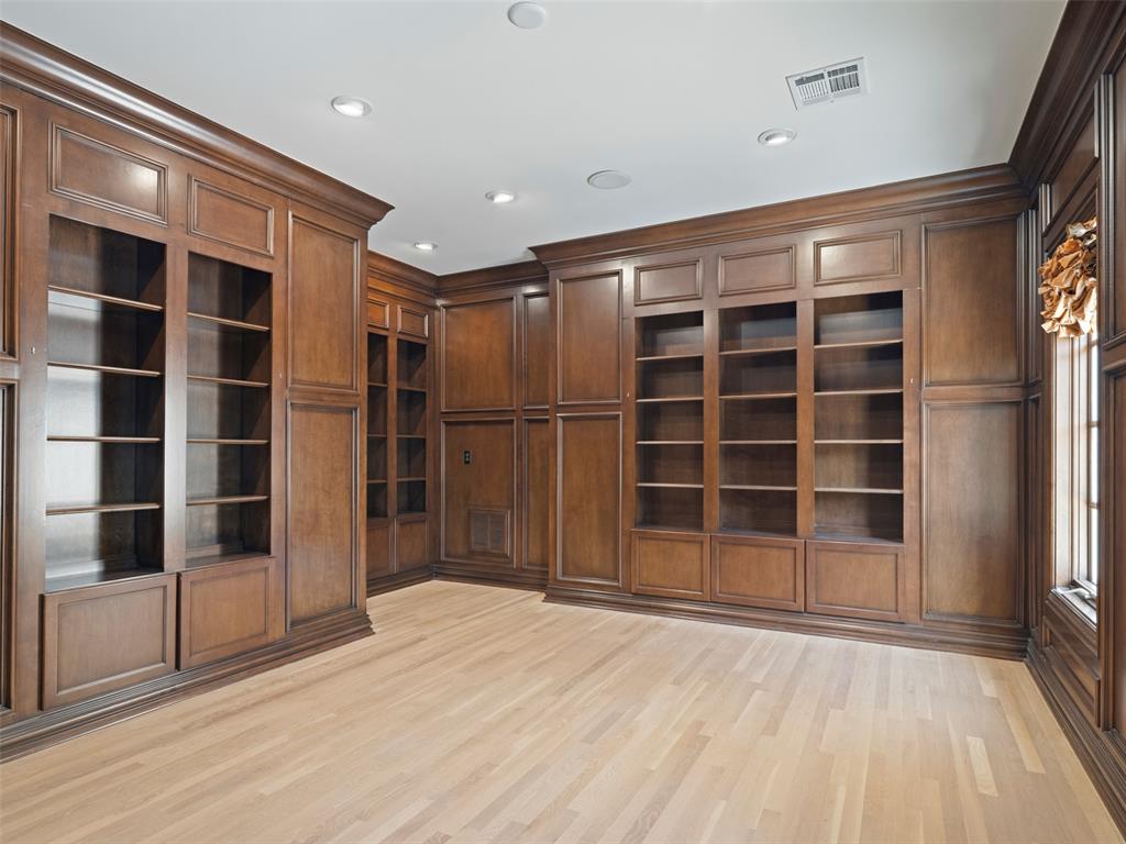5709 Mistletoe Court Property Photo 37