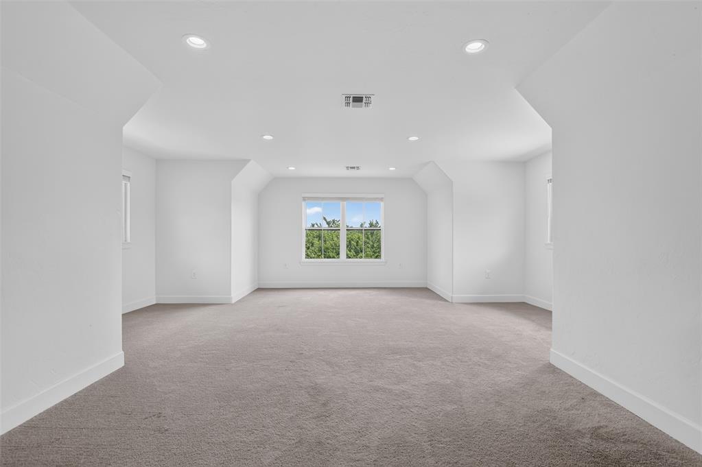 1125 Wildflower Loop Property Photo 44