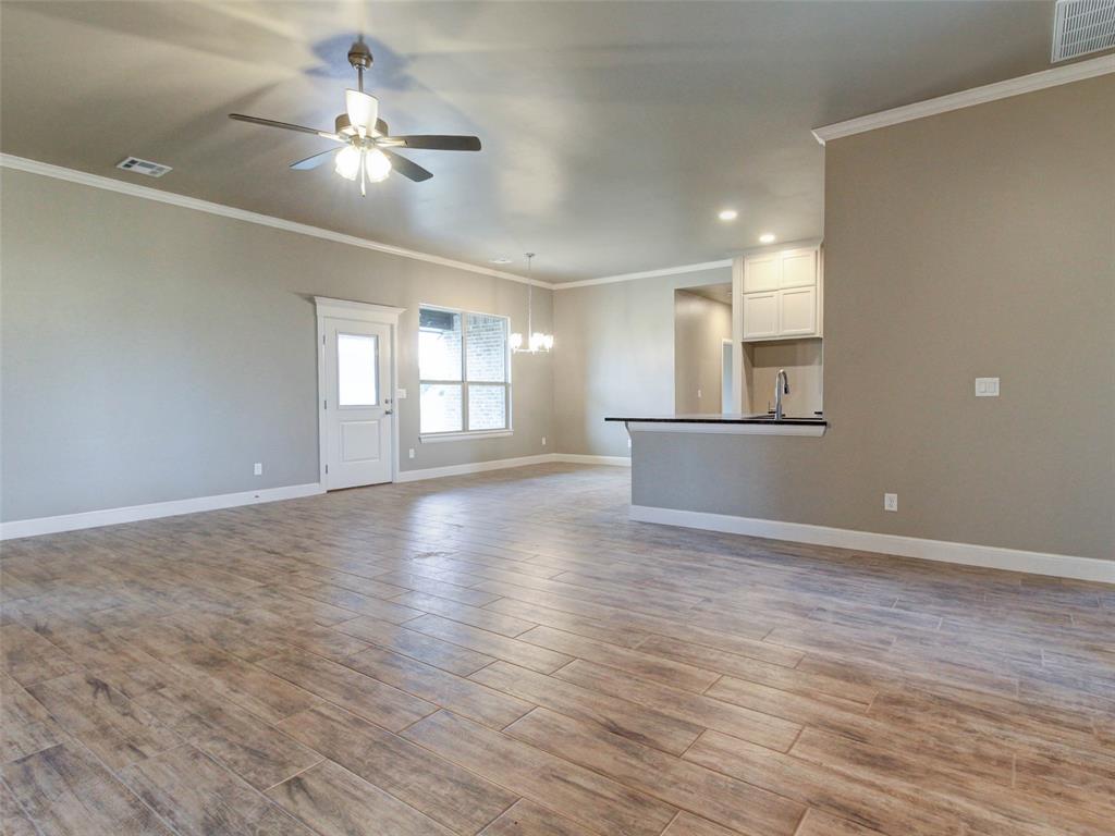8681 Oak Tree Circle Property Photo 5
