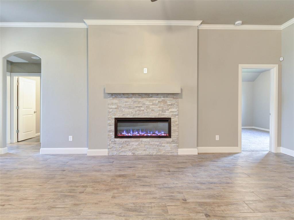 8681 Oak Tree Circle Property Photo 6