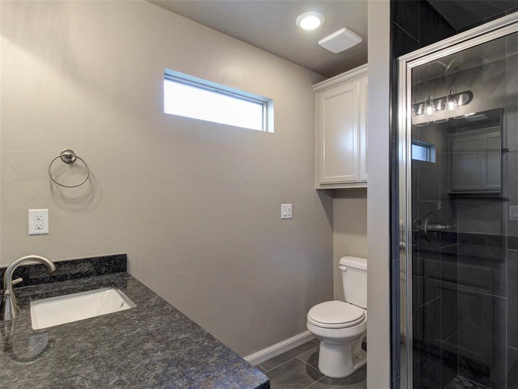 8681 Oak Tree Circle Property Photo 10