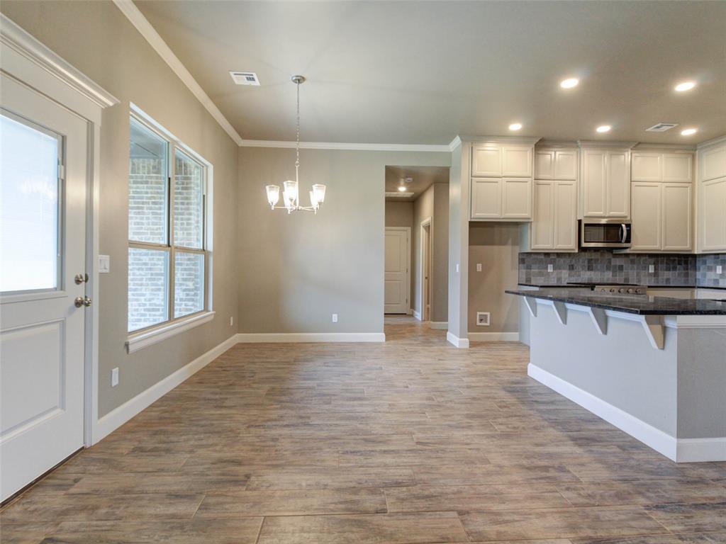 8681 Oak Tree Circle Property Photo 12