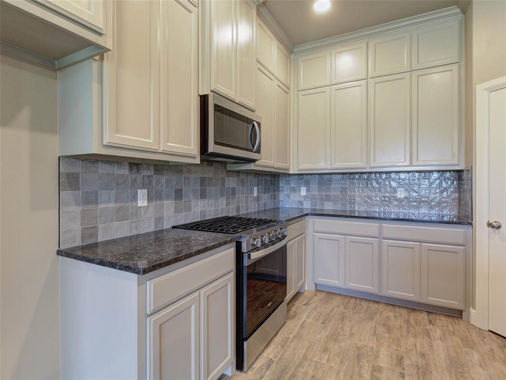 8681 Oak Tree Circle Property Photo 15