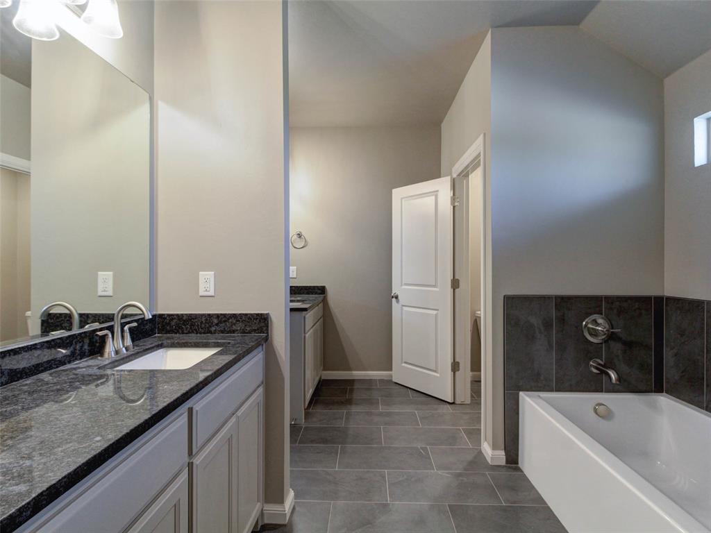 8681 Oak Tree Circle Property Photo 21