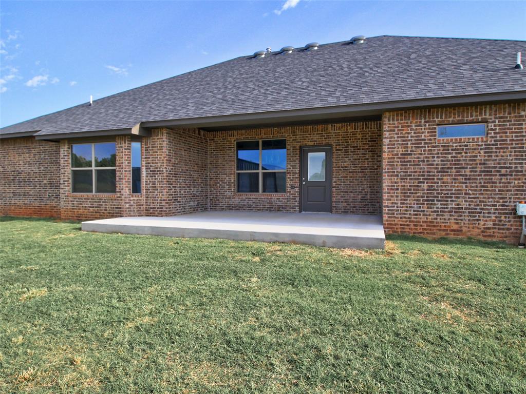8681 Oak Tree Circle Property Photo 35