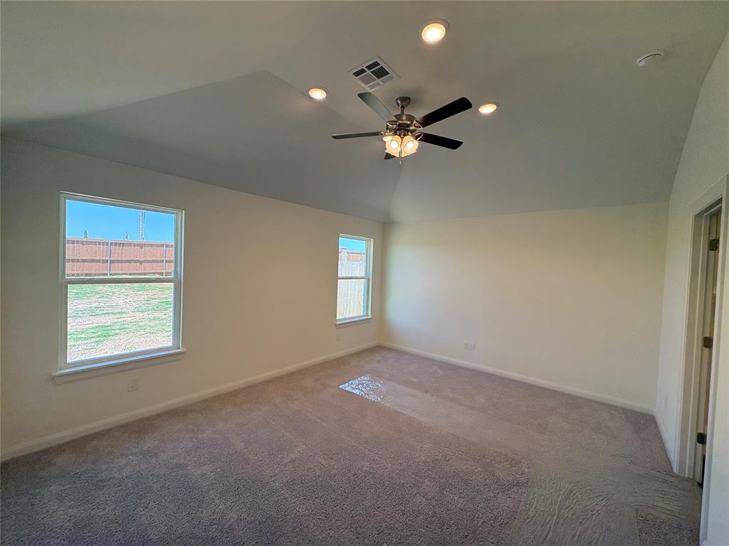 2305 Se 89th Terrace Property Photo 5