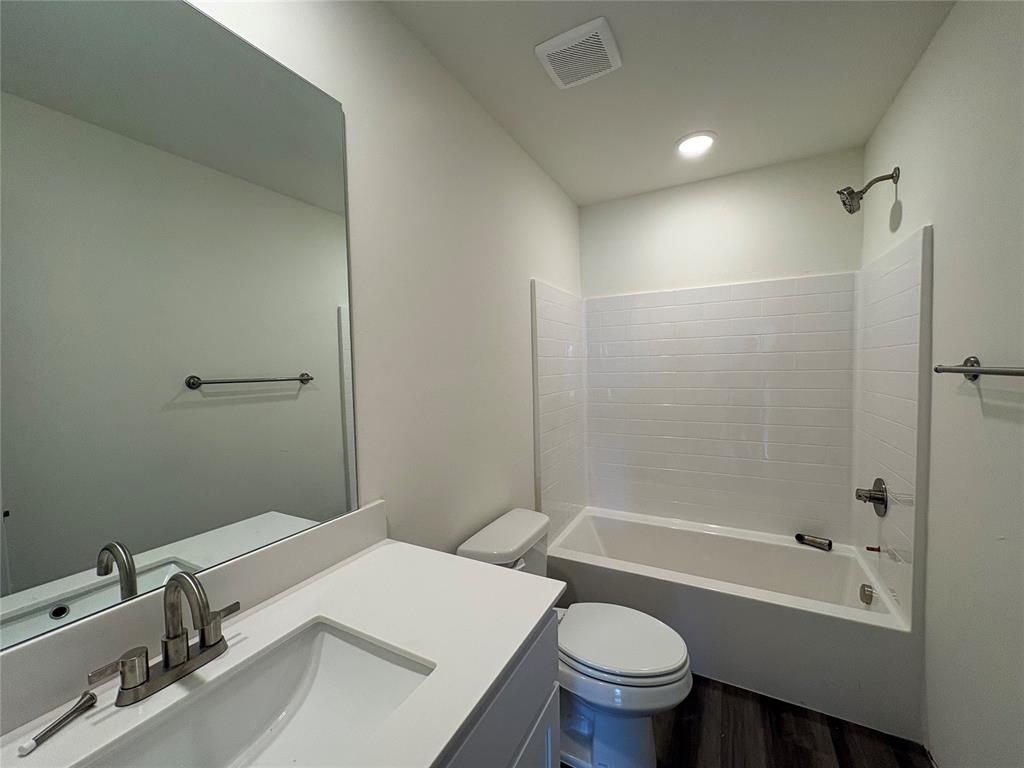 2305 Se 89th Terrace Property Photo 8