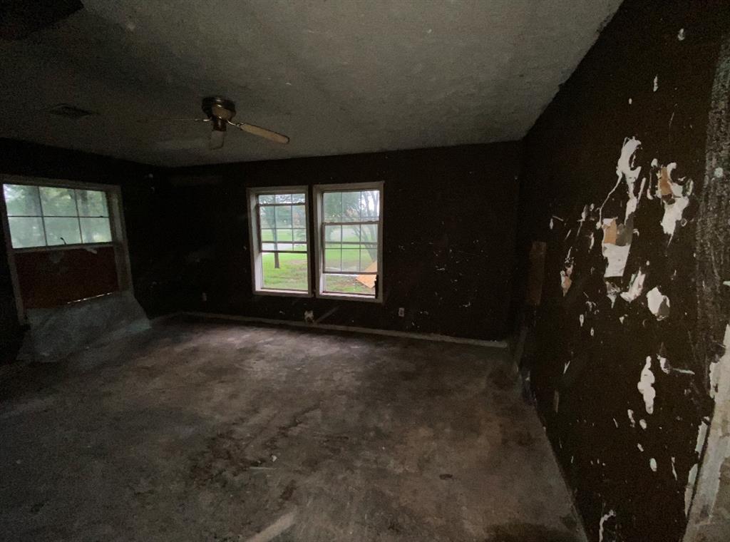 307 N Massingale Drive Property Photo 8