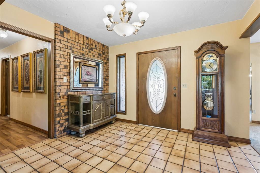 1116 Spring Shadow Drive Property Photo 6