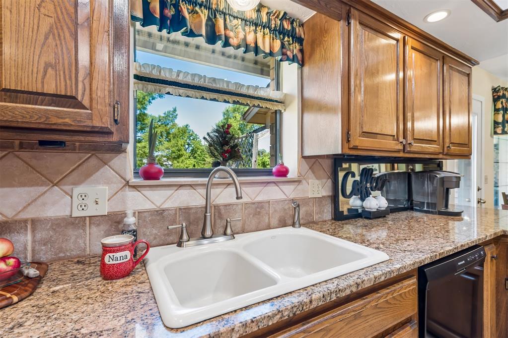 1116 Spring Shadow Drive Property Photo 18
