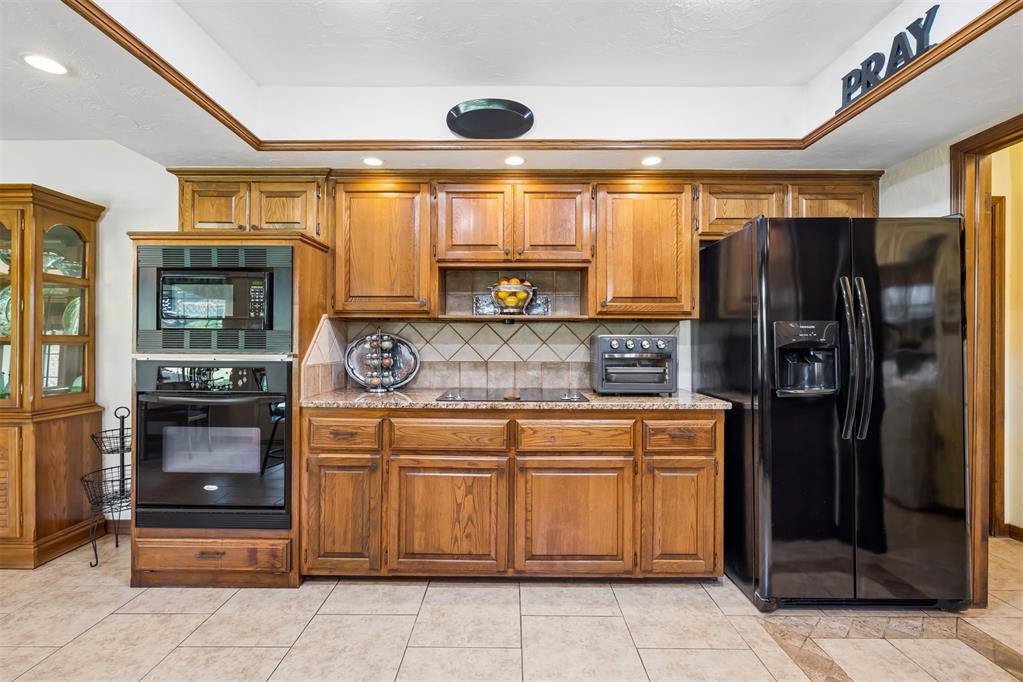1116 Spring Shadow Drive Property Photo 19
