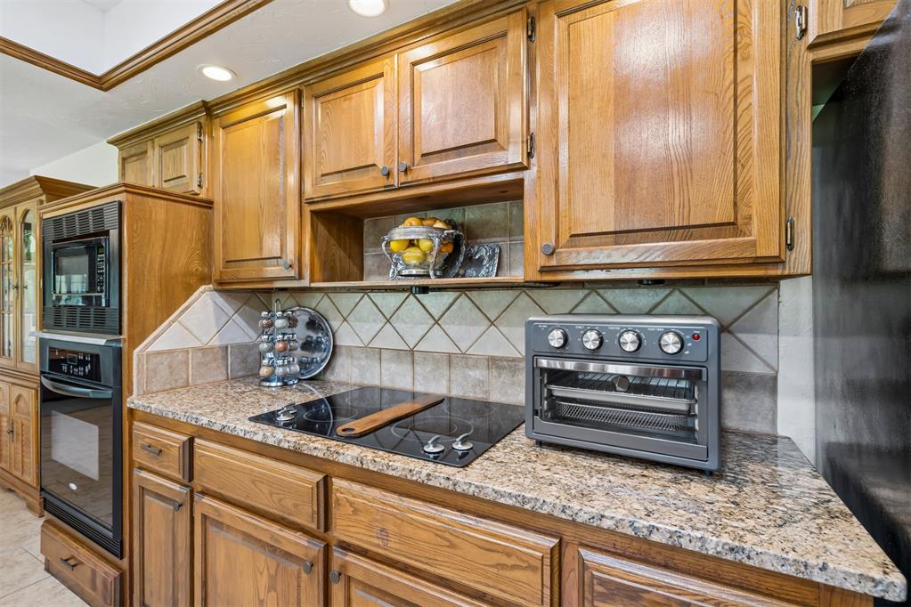 1116 Spring Shadow Drive Property Photo 20