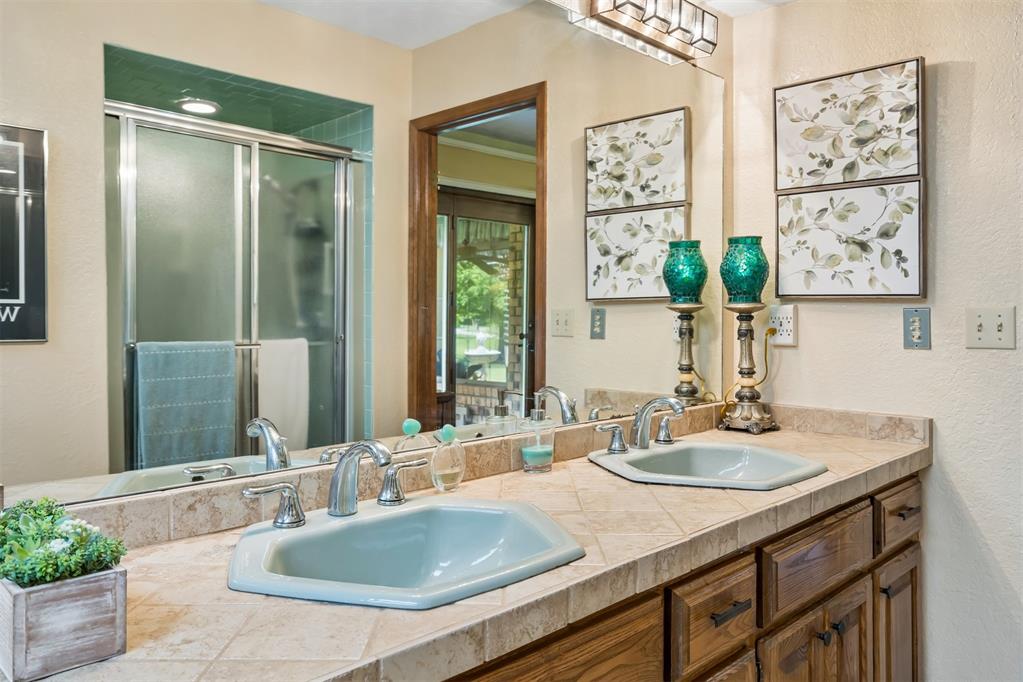 1116 Spring Shadow Drive Property Photo 27