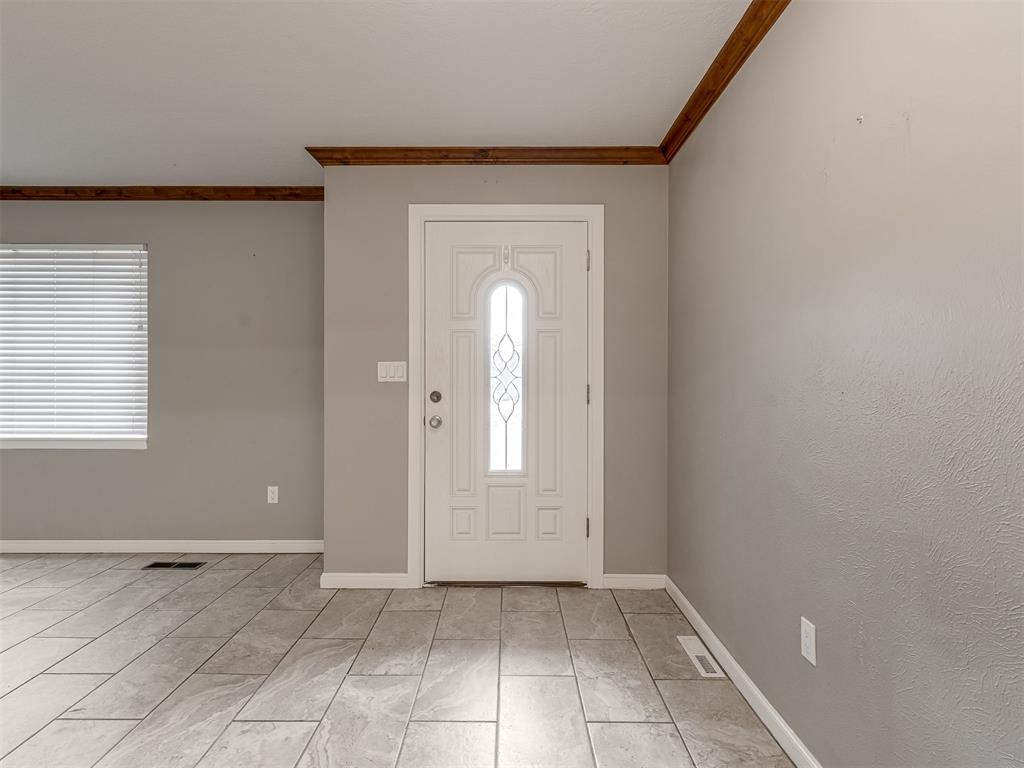 502 W Morehead Avenue Property Photo 7