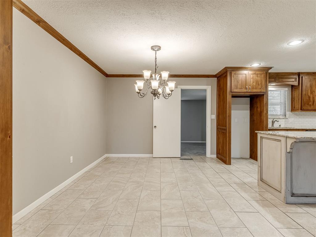 502 W Morehead Avenue Property Photo 15