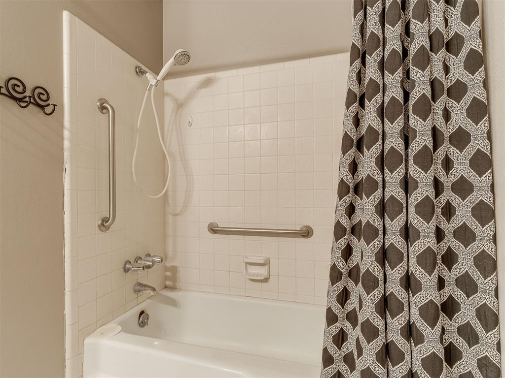 502 W Morehead Avenue Property Photo 18