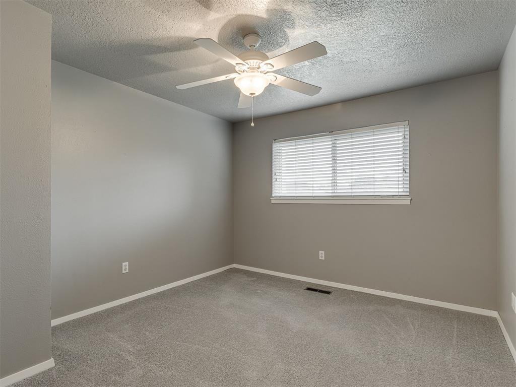 502 W Morehead Avenue Property Photo 21