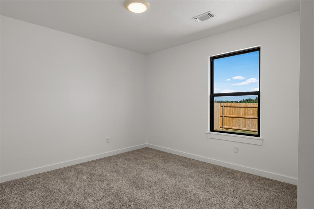 3905 Eureka Drive Property Photo 18