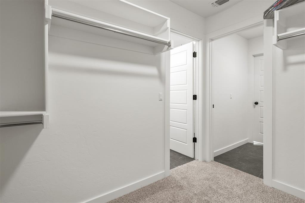 3905 Eureka Drive Property Photo 26
