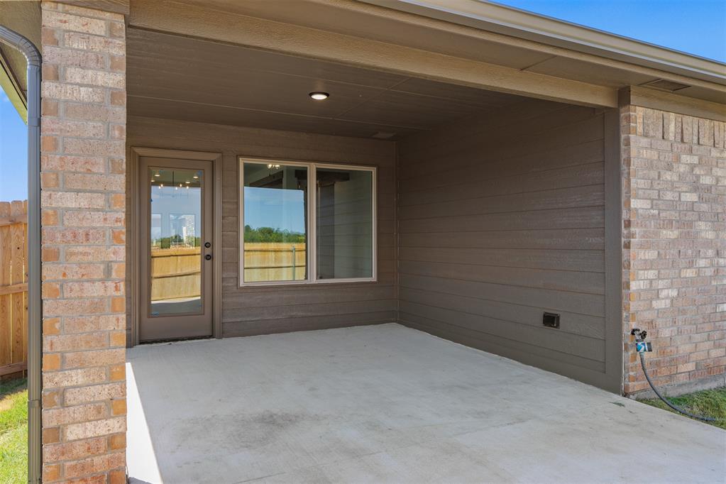 3905 Eureka Drive Property Photo 29