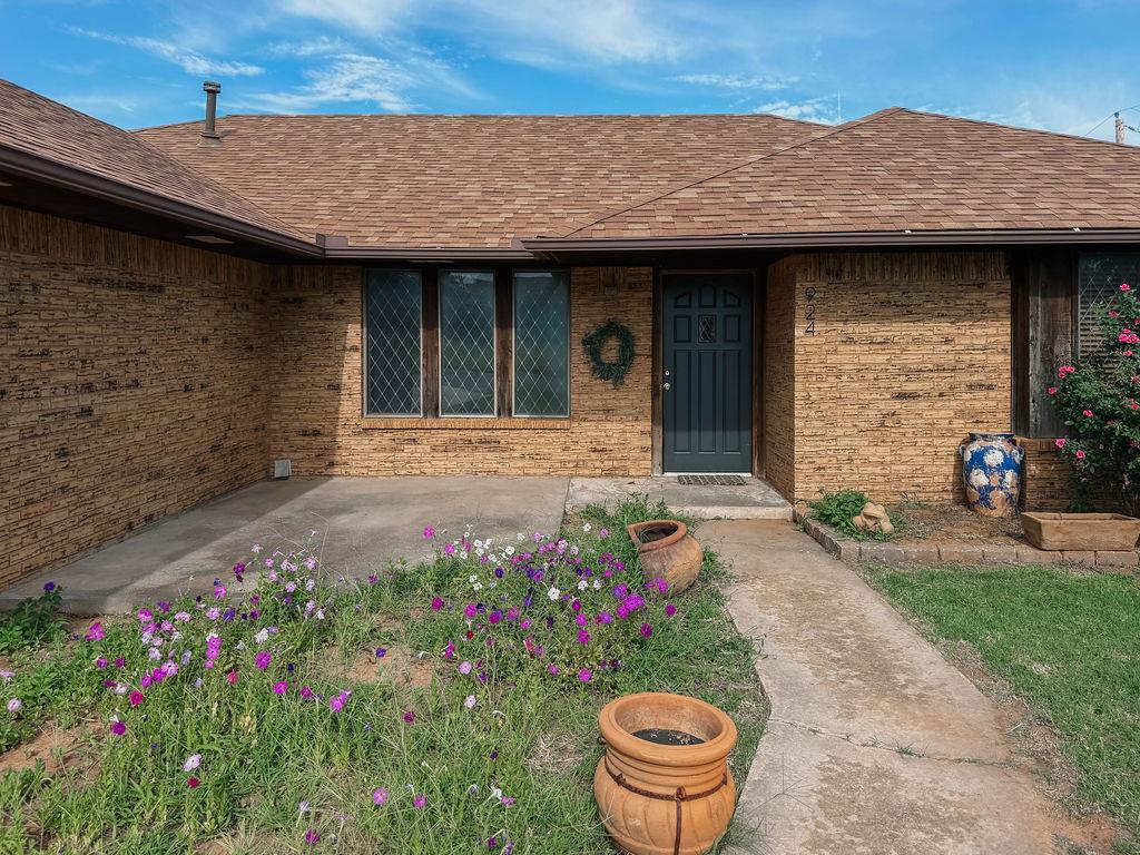 924 N Aspen Avenue Property Photo 4