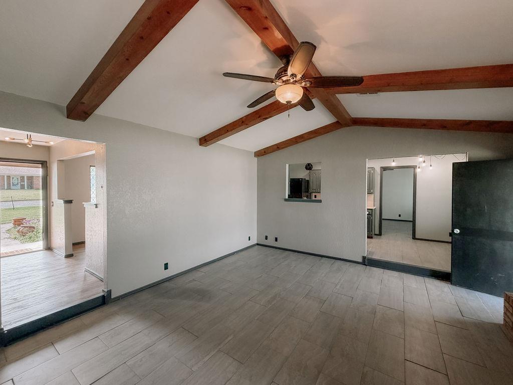 924 N Aspen Avenue Property Photo 7